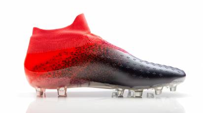 Traxium Compressor, a new kind of football shoes