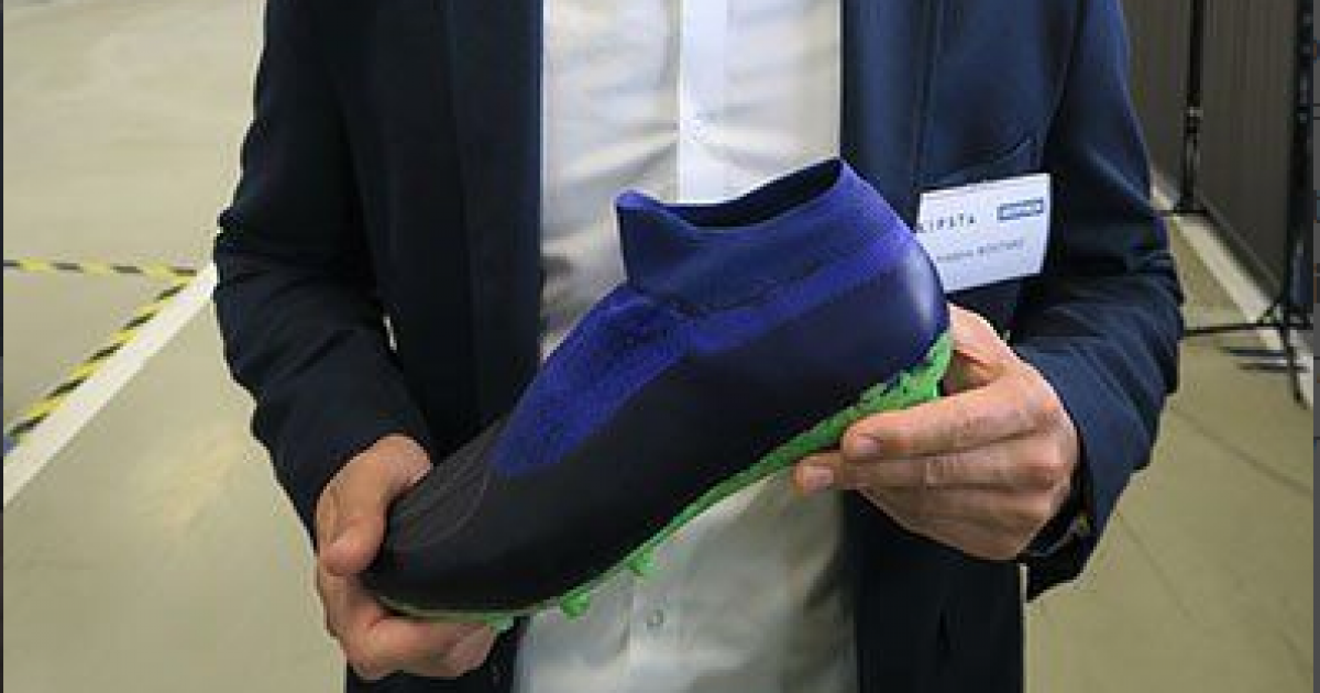 Kipsta y lanzan botas de fútbol reciclables | Demgy