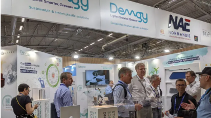 Rencontre entre Mike Richardson et Pierre-Jean Leduc au Salon du Bourget.